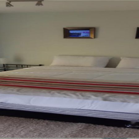 Departamentos Amoblados Santiago Hotel ภายนอก รูปภาพ